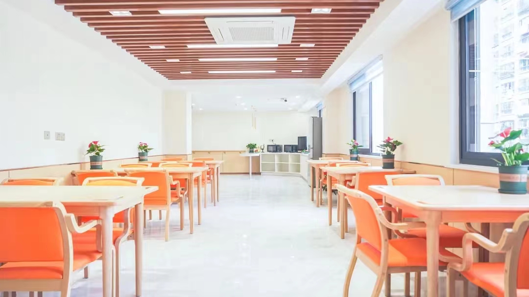 1665394759928849.jpg 适老化餐桌椅.jpg