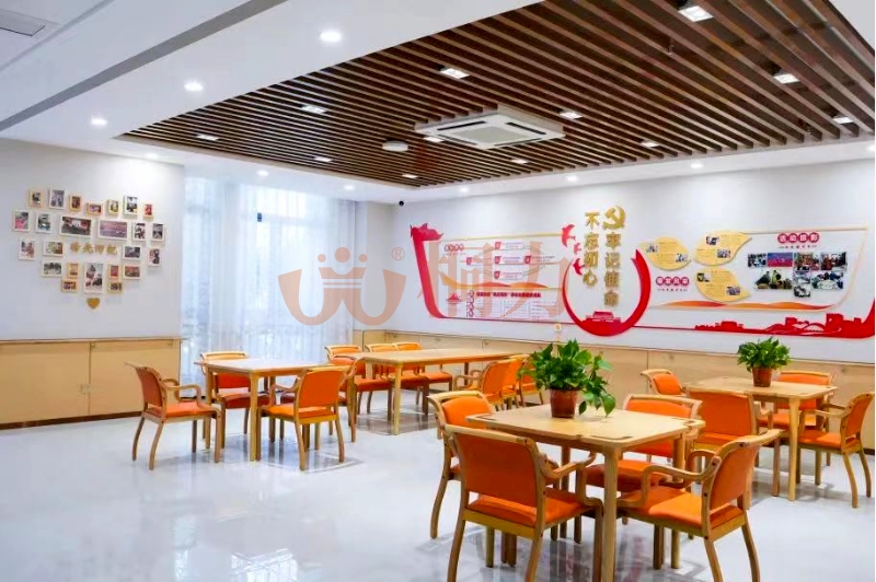 1713239300157419.jpg 餐厅.jpg